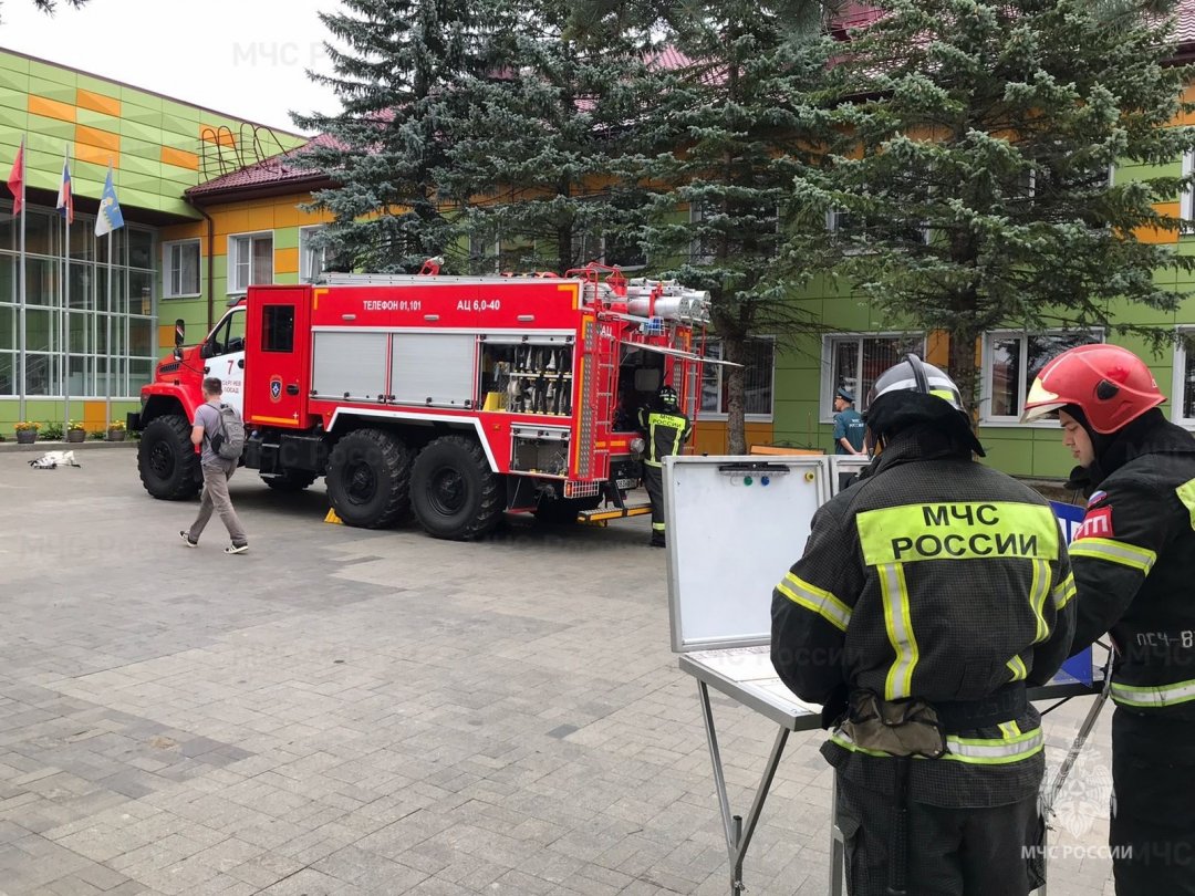 В Сергиевом-Посаде провели пожарно-тактическую тренировку в социальном учреждении